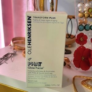 PHAT glow facial mask new in box